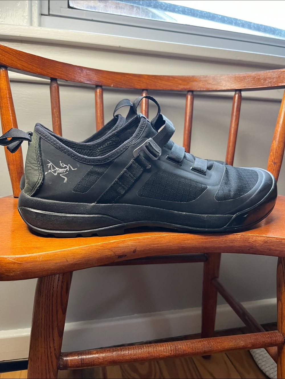 Arc’teryx Men’s Arakys Approach Shoes – Black – Size 12